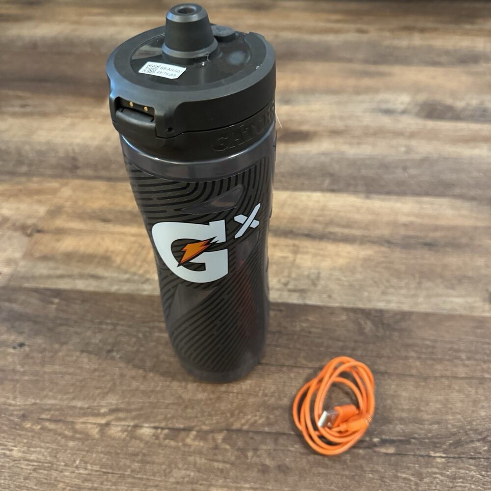 Official Gatorade Smart Gx Water Bottle 30 oz Gray Tech-Enabled Track Hydration